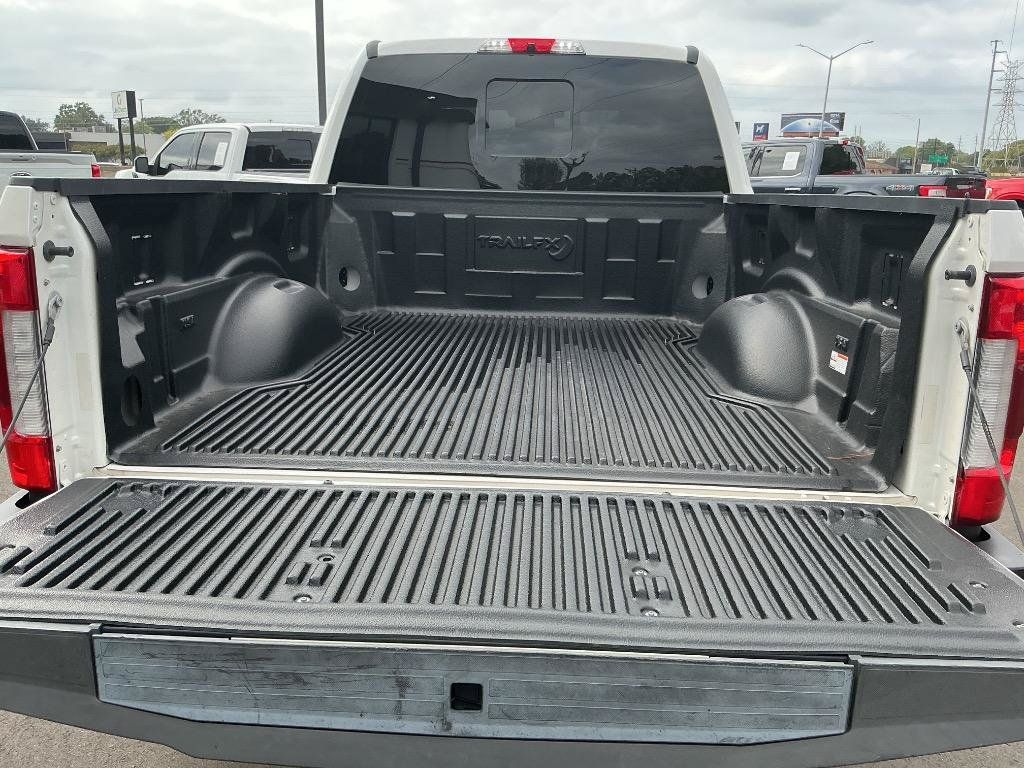 Used 2018 Ford F250 King Ranch w/ King Ranch Ultimate Package AWD/4WD image 14
