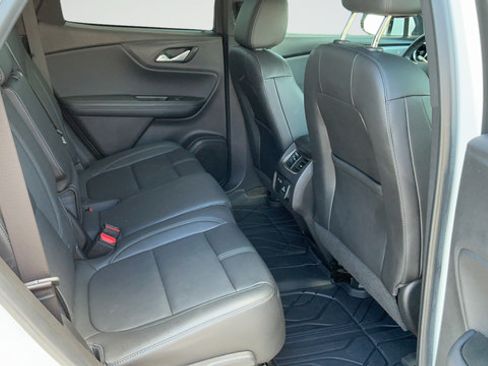 Used 2021 Chevrolet Blazer LT w/ Sound & Technology Package FWD image 22