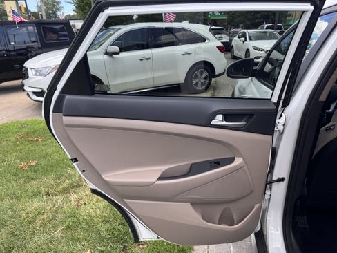Used 2019 Hyundai Tucson SEL AWD/4WD image 23
