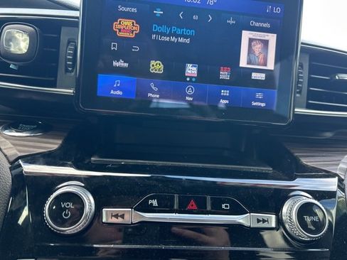 Used 2023 Ford Explorer Limited w/ Equipment Group 301A image 28