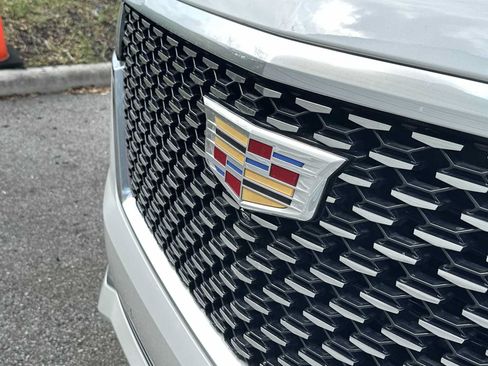Used 2023 Cadillac Escalade Premium Luxury AWD/4WD image 10