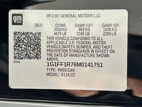 Used 2021 Chevrolet Camaro LT w/ Technology Package image 34