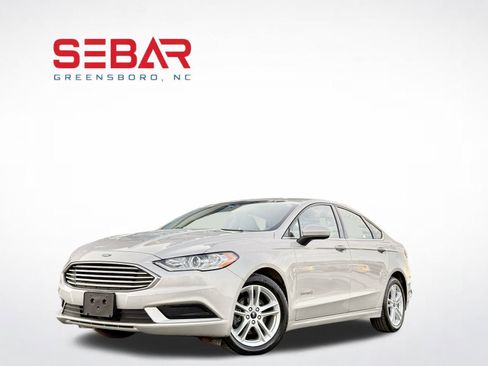 Used 2018 Ford Fusion S image 2