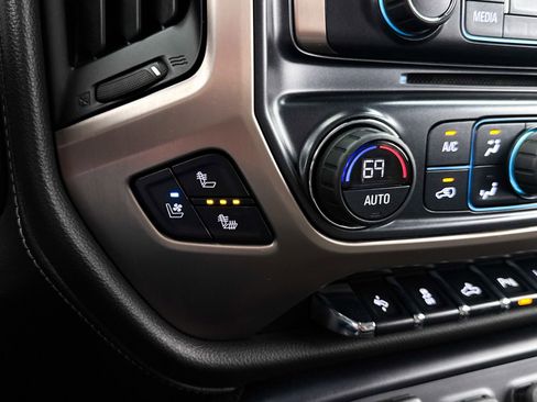 Used 2018 GMC Sierra 2500 Denali w/ Duramax Plus Package AWD/4WD image 26