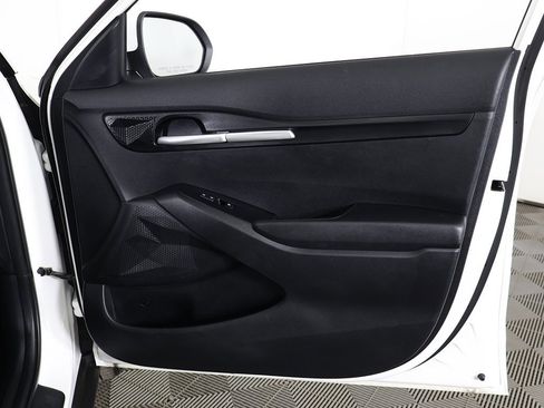 Used 2023 Kia Seltos LX image 21