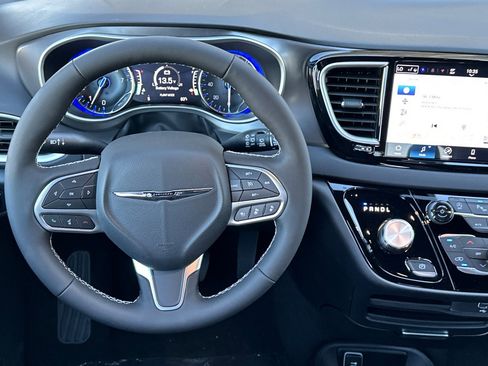 New 2026 Chrysler Voyager LX image 14