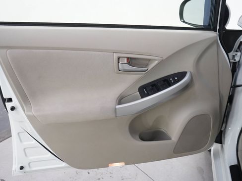 Used 2015 Toyota Prius Two FWD image 18