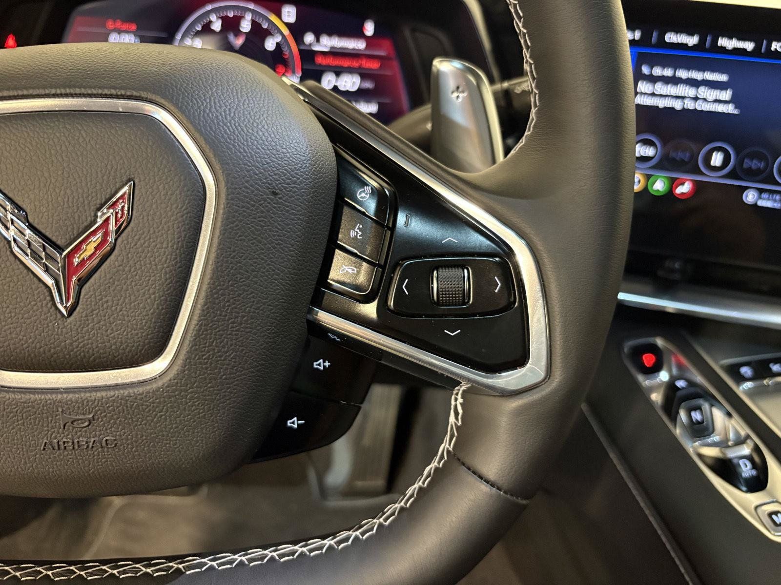 Used 2022 Chevrolet Corvette Stingray Preferred Cpe w/ Z51 Performance Package RWD image 21