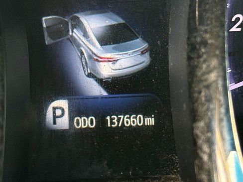 Used 2013 Toyota Avalon XLE Touring FWD image 19