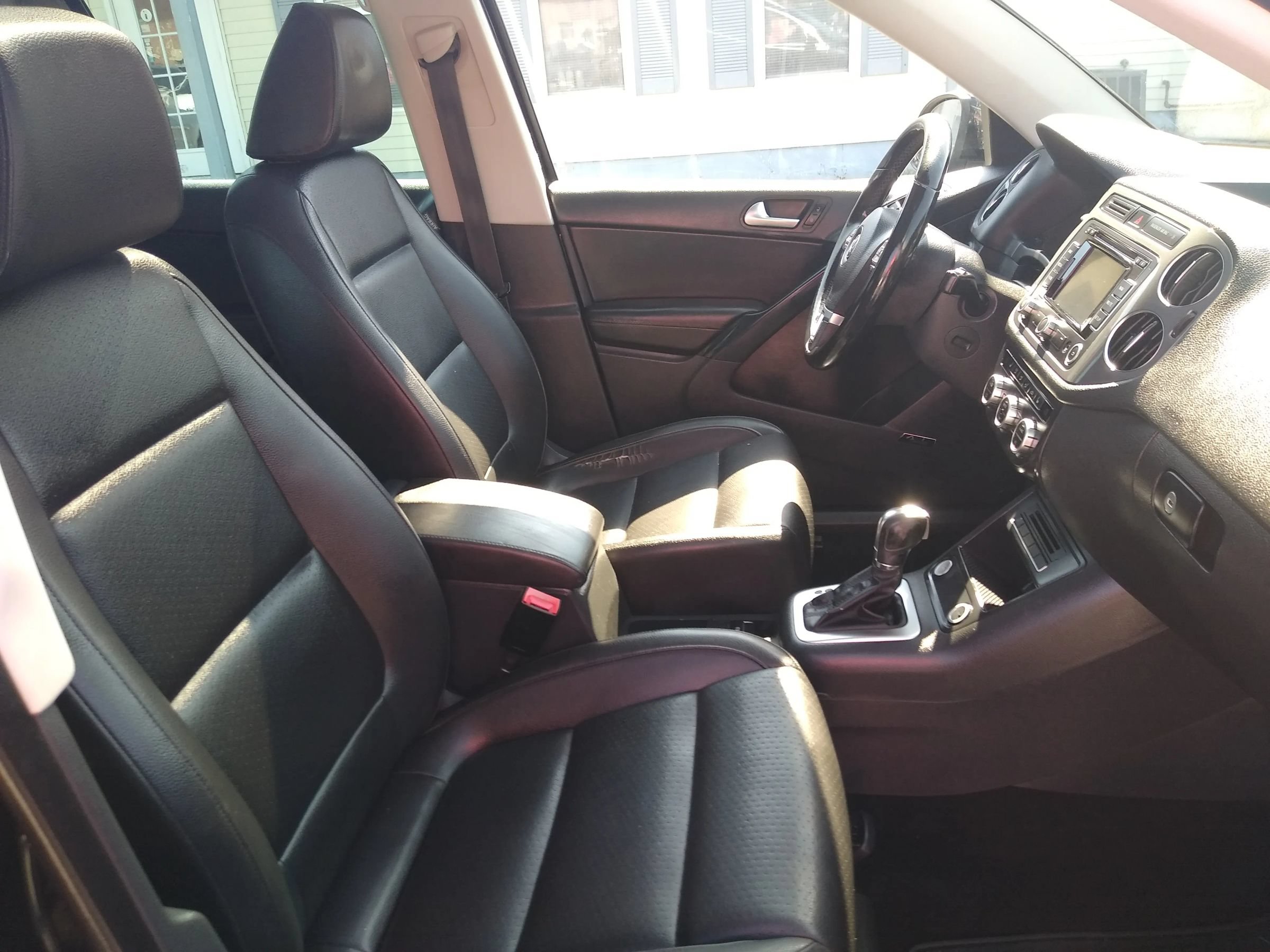 Used 2014 Volkswagen Tiguan SEL AWD/4WD image 25