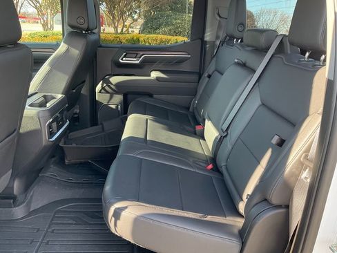 Used 2023 GMC Sierra 1500 SLT w/ SLT Premium Package image 15