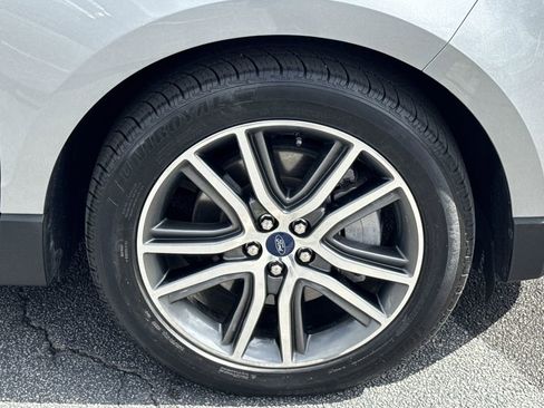 Used 2021 Ford Edge Titanium image 12