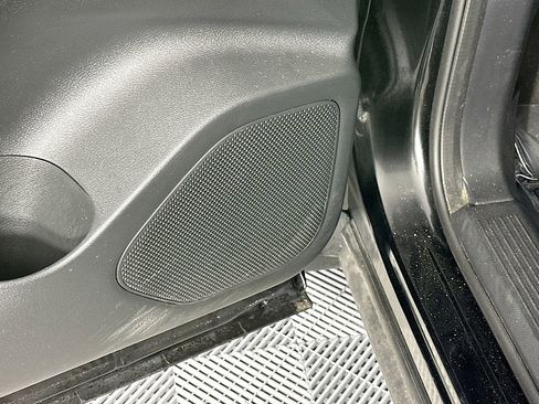 Used 2021 Nissan Rogue S image 26