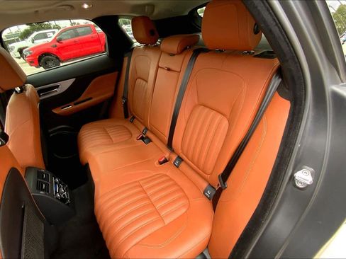 Used 2019 Jaguar F-PACE Portfolio image 20