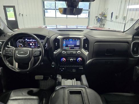Used 2020 GMC Sierra 2500 Denali w/ Denali Ultimate Package AWD/4WD image 10