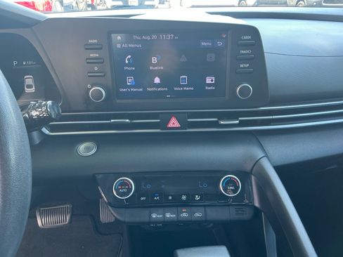 Used 2023 Hyundai Elantra SEL FWD image 10