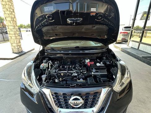 Used 2019 Nissan Kicks S FWD image 29