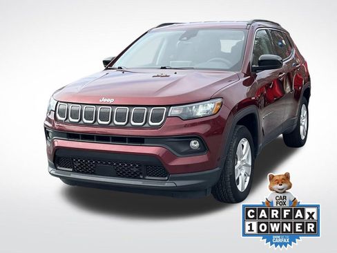 Used 2022 Jeep Compass Latitude image 8