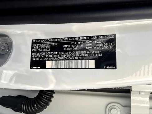 New 2026 Volvo XC40 B5 Core w/ Climate Package image 35