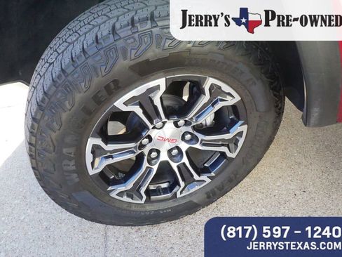 Used 2023 GMC Canyon AT4 w/ AT4 Premium Package image 9