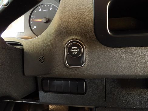 Used 2019 Mercedes-Benz Sprinter 144 image 22