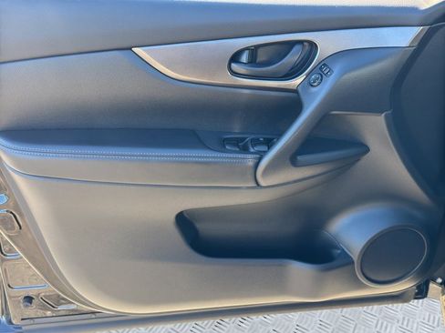 Used 2018 Nissan Rogue Sport S w/ S Appearance Package image 13