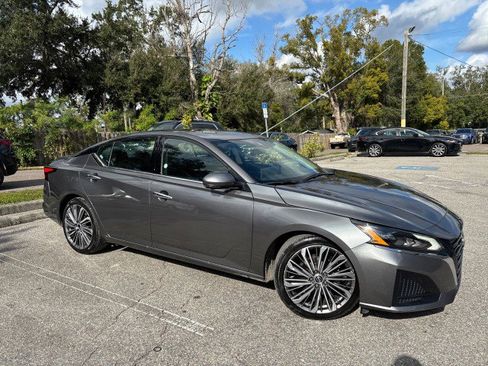 Used 2023 Nissan Altima 2.5 SL image 6