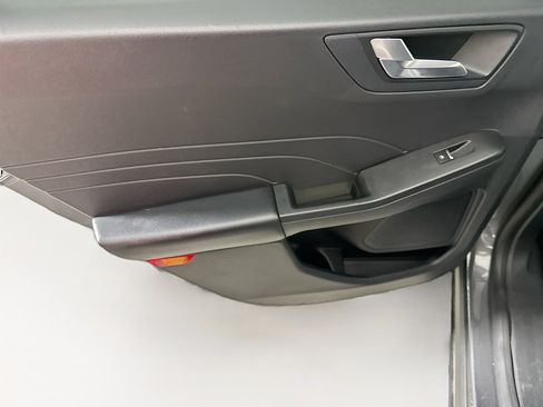 Used 2022 Ford Escape SEL image 25