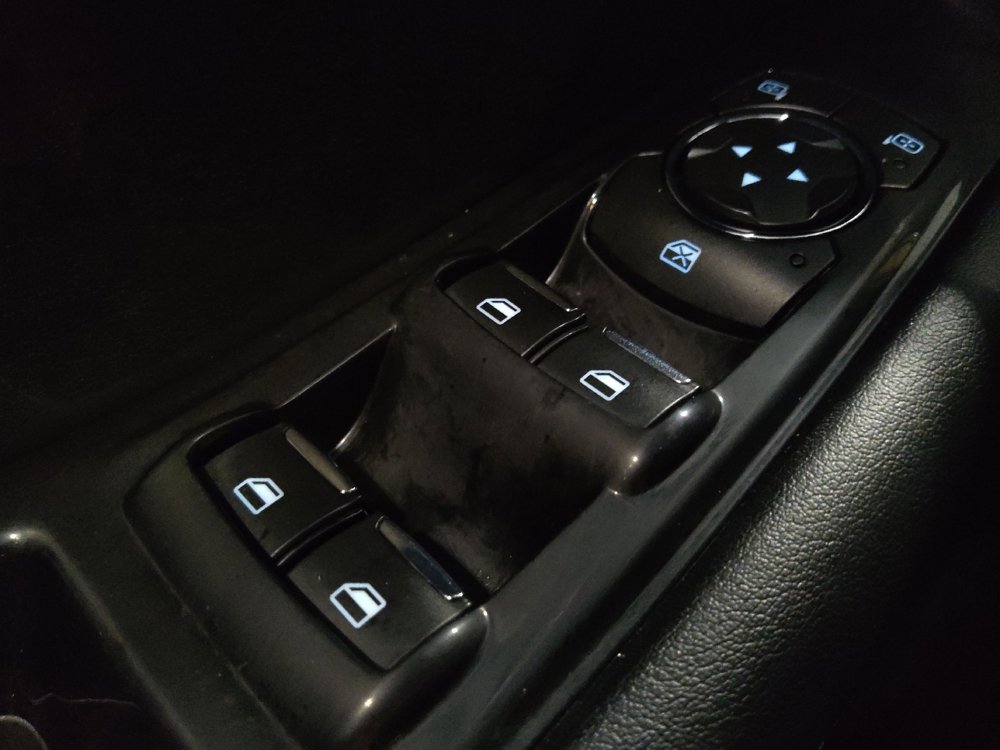 Used 2015 Ford Edge SEL w/ Equipment Group 201A FWD image 27