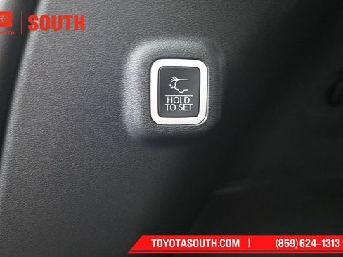 Used 2026 Jeep Cherokee Overland AWD/4WD image 35