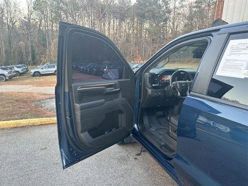 Used 2023 Chevrolet Silverado 1500 RST w/ Z71 Off-Road Package image 12