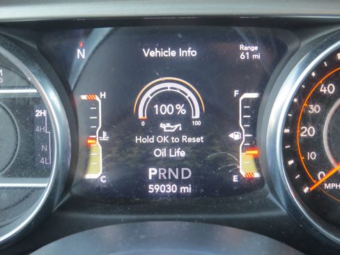 Used 2019 Jeep Wrangler Unlimited Sahara w/ Safety Group image 25