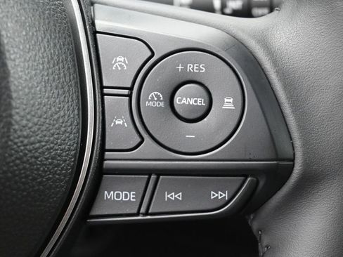 Certified 2026 Toyota Corolla Cross XLE w/ Convenience Package FWD image 19