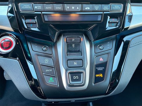 Used 2023 Honda Odyssey Touring image 17