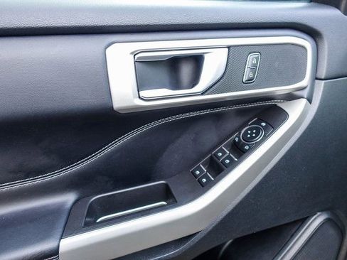 Used 2023 Ford Explorer XLT w/ Equipment Group 202A image 28