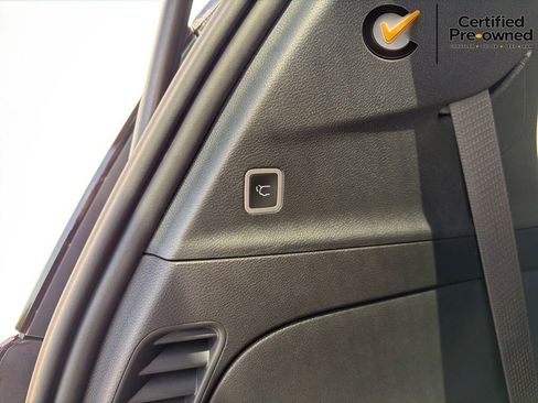 Certified 2023 Chrysler Pacifica Limited w/ Uconnect Theater Family Group AWD/4WD image 29