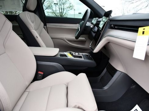 New 2025 Volvo EX90 Plus image 31