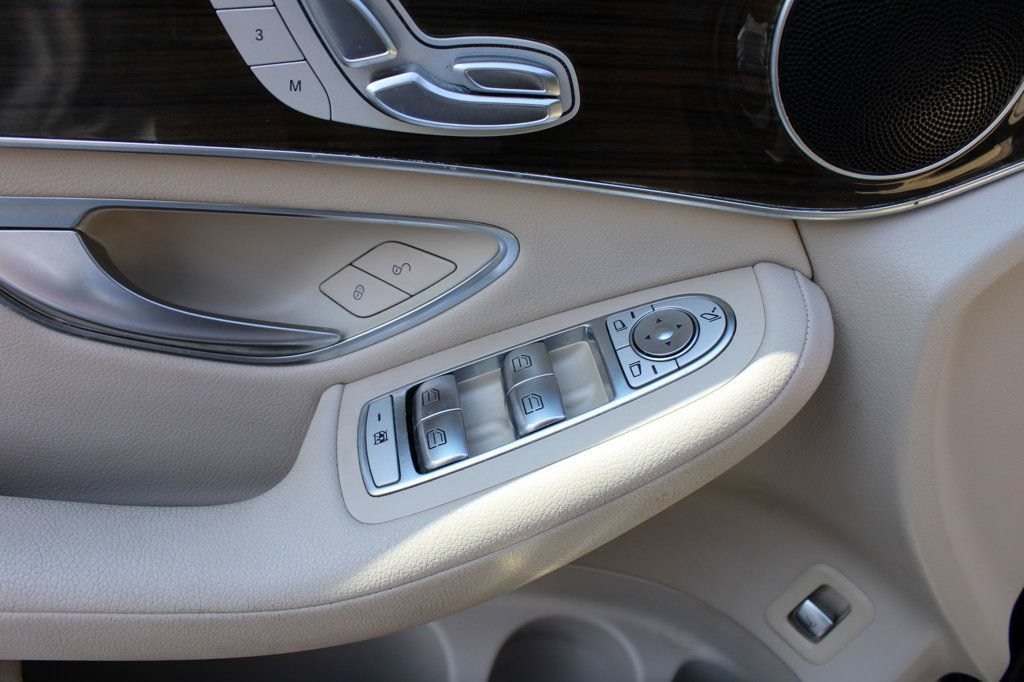 Used 2019 Mercedes-Benz GLC 300 4MATIC image 26