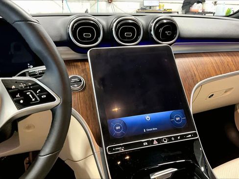 Used 2023 Mercedes-Benz C 300 4MATIC Sedan image 6