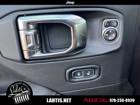 New 2025 Jeep Wrangler Unlimited Sahara image 30