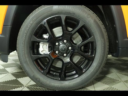 New 2026 Jeep Compass Latitude image 12