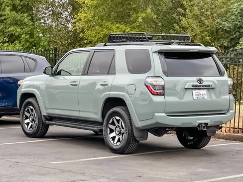 Used 2022 Toyota 4Runner Trail Special Edition AWD/4WD image 5