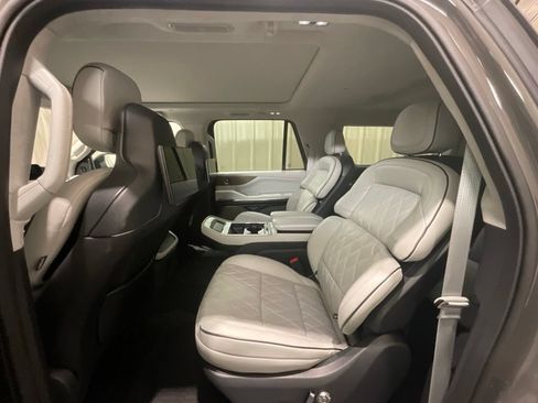 Used 2025 Lincoln Navigator L Black Label w/ Black Label Special Edition AWD/4WD image 11