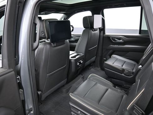 Used 2021 GMC Yukon SLT w/ SLT Premium Package image 25