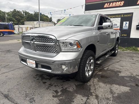Used 2017 RAM 1500 Laramie AWD/4WD image 2