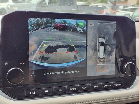 Used 2023 Nissan Rogue SL w/ SL Premium Package AWD/4WD image 10