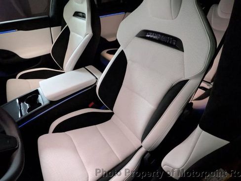 Used 2026 Tesla Model S Plaid AWD/4WD image 2