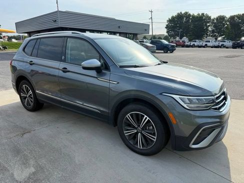 Used 2024 Volkswagen Tiguan Wolfsburg Edition FWD image 4