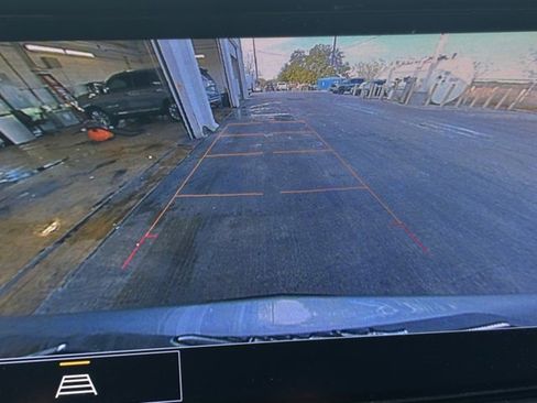 Certified 2023 Buick Enclave Essence w/ Experience Buick Package image 11