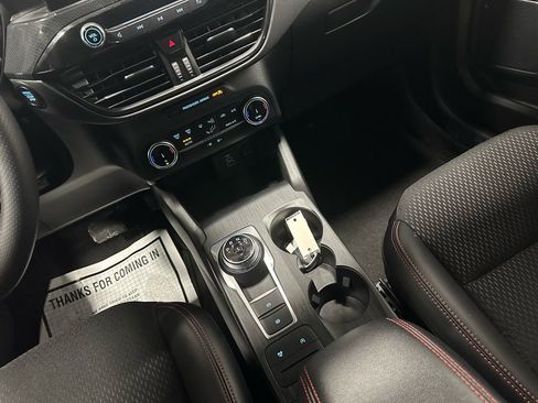 Used 2025 Ford Escape ST-Line image 34